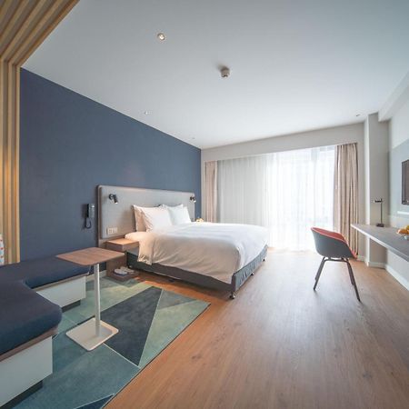 Holiday Inn Express Shanghai Huijin By Ihg 외부 사진